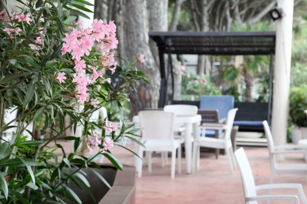 Fafa Beach Hotel Голем Экстерьер фото